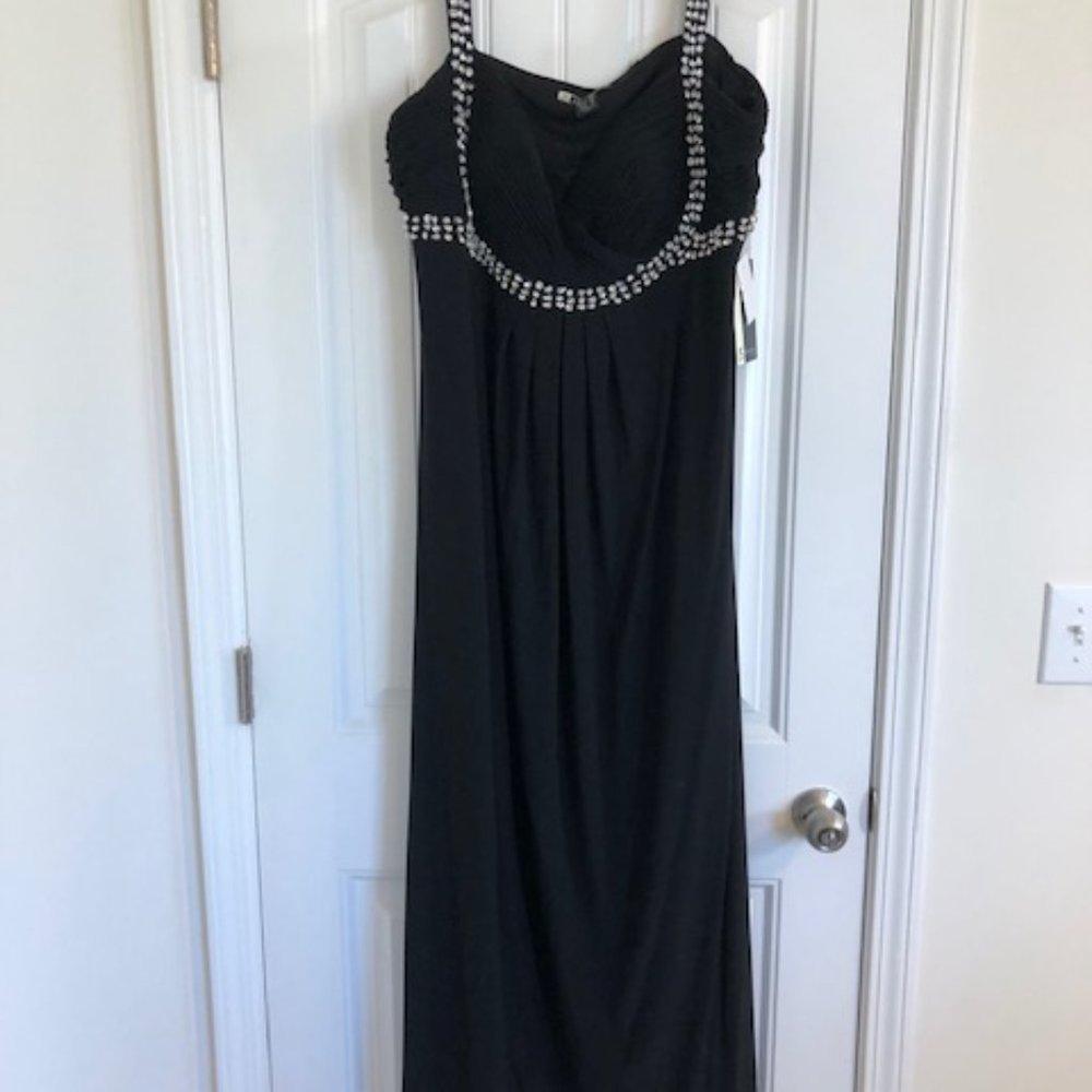 JS Boutique Woman, Maxi dress size 22W with faux diamond details. NWT.